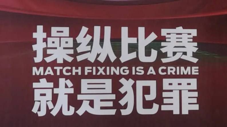 女侠当众被迫高潮h高